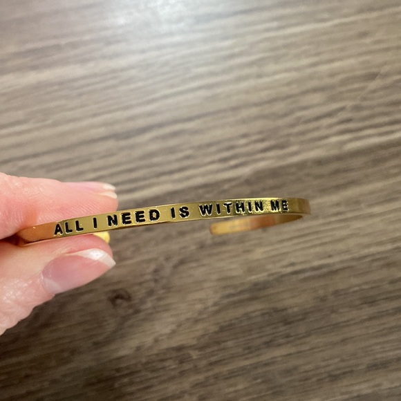 Mantraband in gold: all I need is within me - Picture 2 of 3